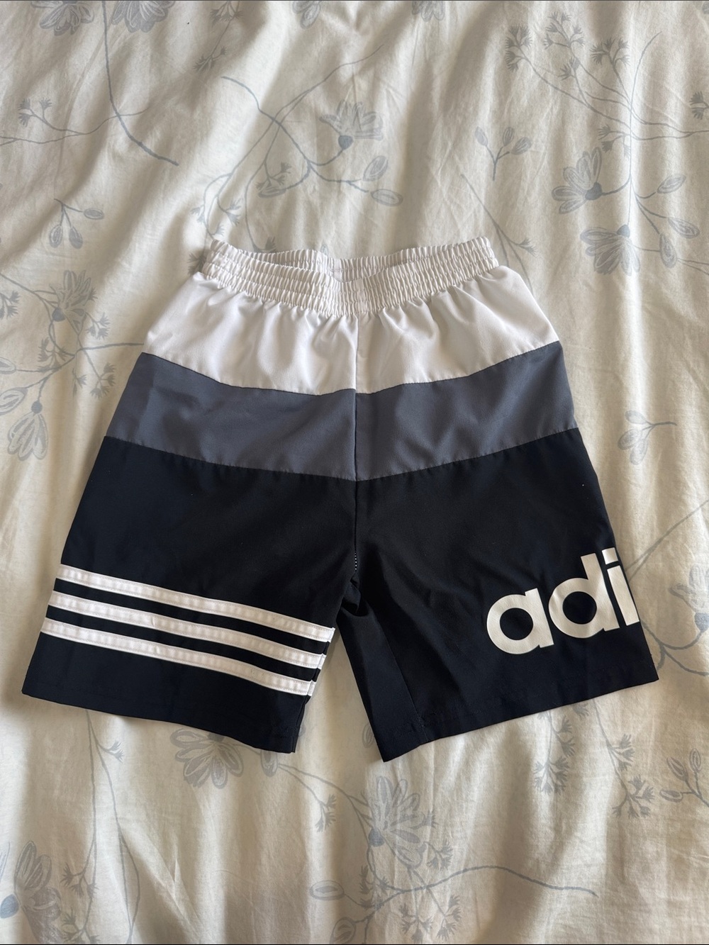⭐️Adidas Boys Active Shorts (Size: 6)